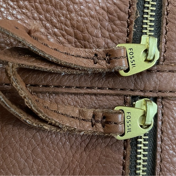 Fossil Leather Tote - Picture 4 of 5